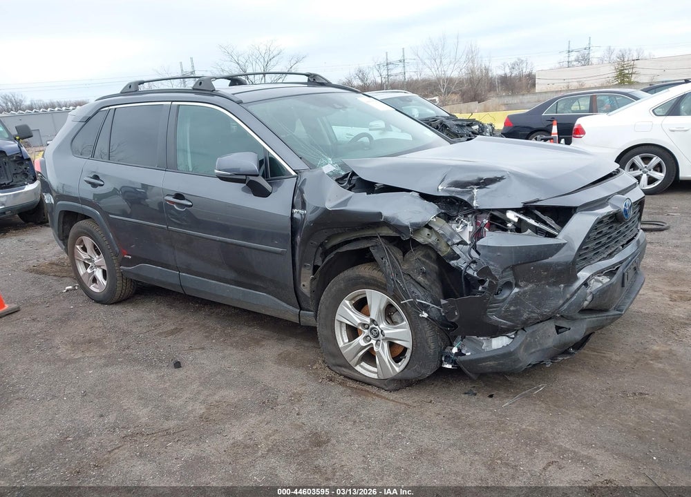 2021 TOYOTA RAV4 HYBRID XLE VIN: 4T3R6RFV1MU015136