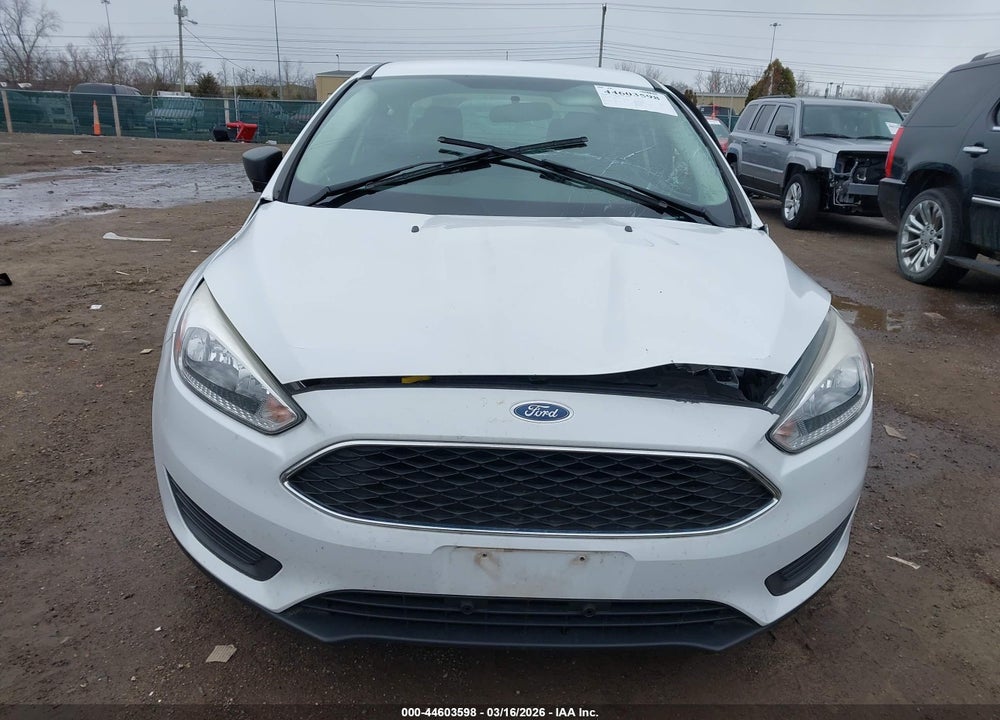 2018 FORD FOCUS S VIN: 1FADP3E26JL210116