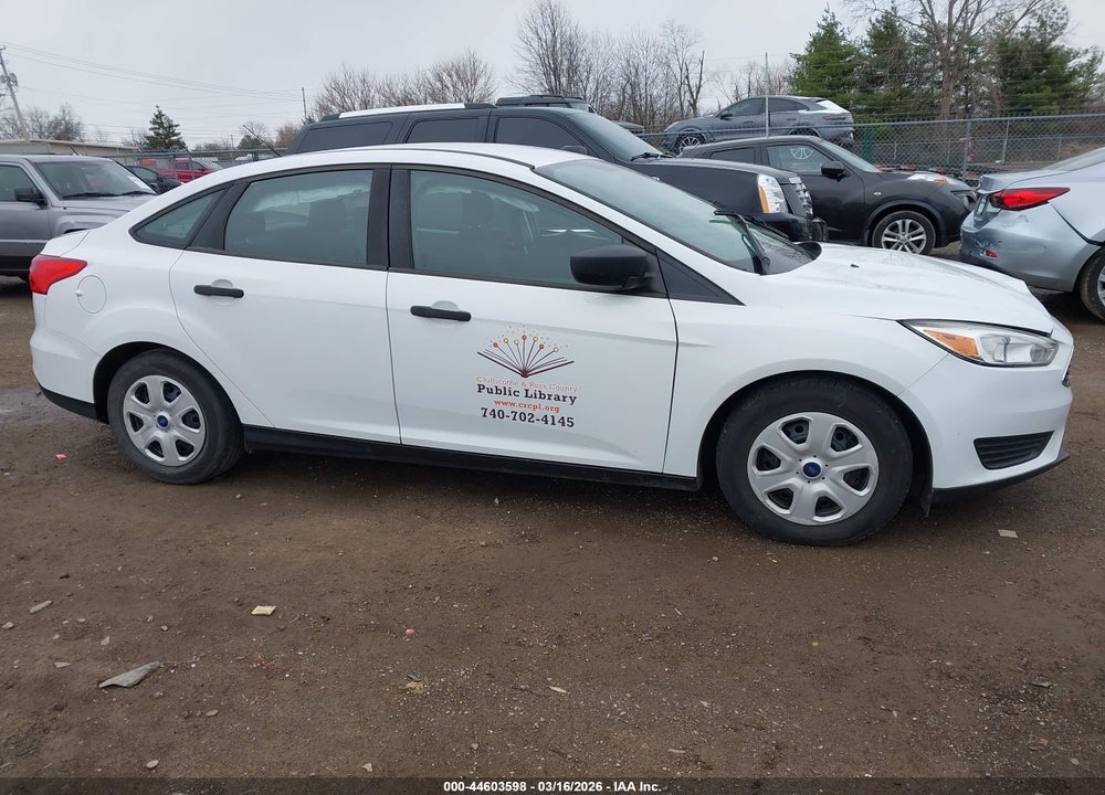 2018 FORD FOCUS S VIN: 1FADP3E26JL210116