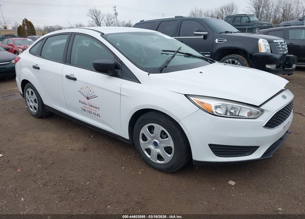 2018 FORD FOCUS S VIN: 1FADP3E26JL210116