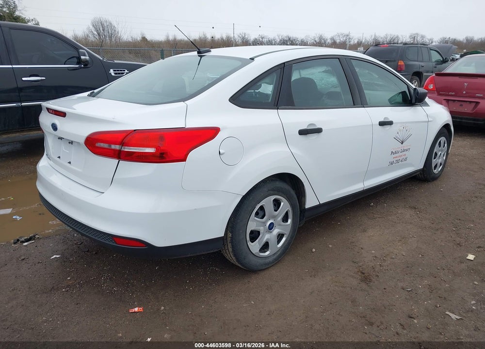 2018 FORD FOCUS S VIN: 1FADP3E26JL210116