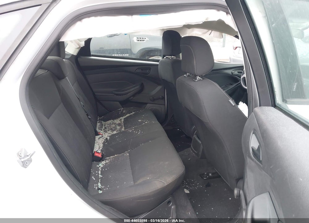 2018 FORD FOCUS S VIN: 1FADP3E26JL210116
