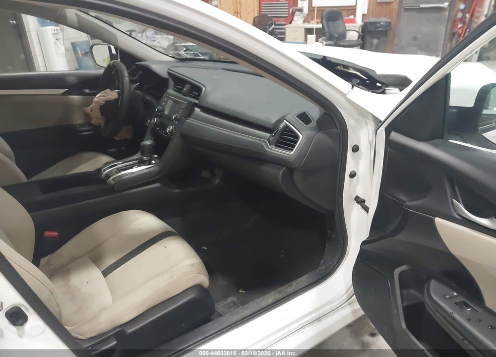 2017 HONDA CIVIC LX VIN: 2HGFC2F55HH521031