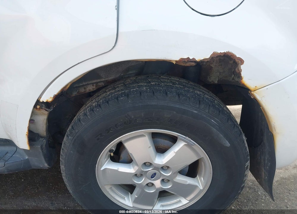 2008 FORD ESCAPE XLT VIN: 1FMCU93158KE69574