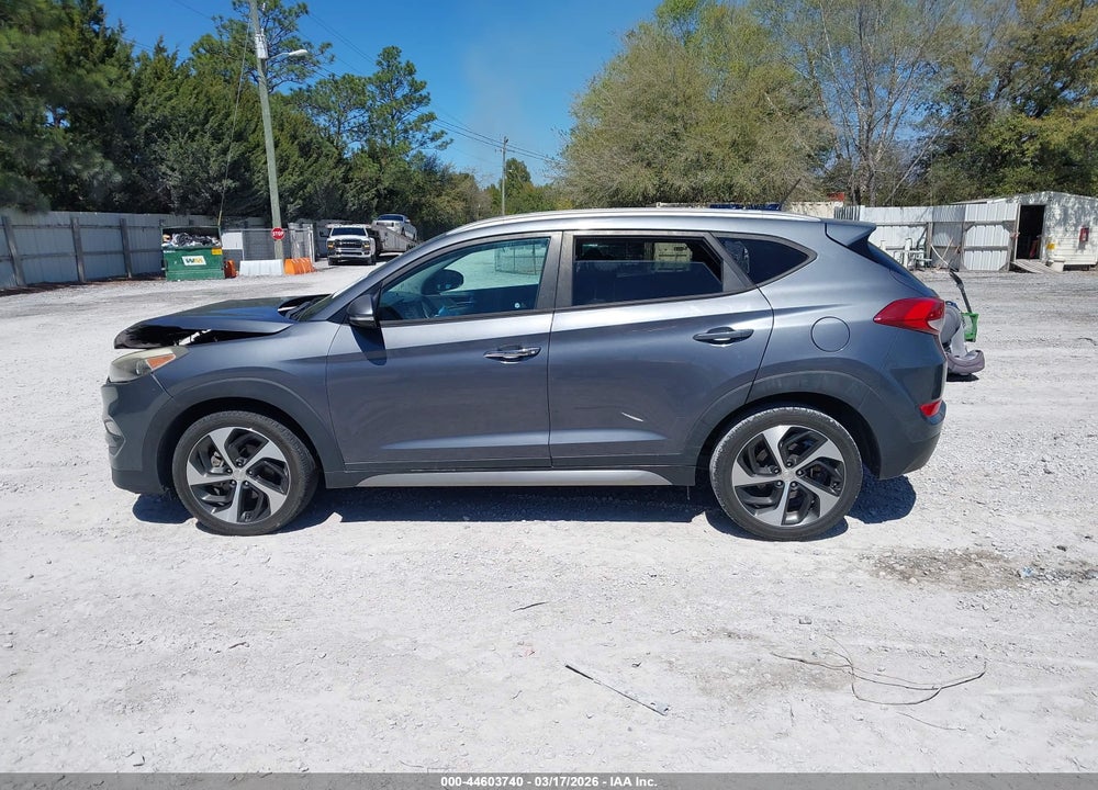 2017 HYUNDAI TUCSON SPORT VIN: KM8J33A21HU367681