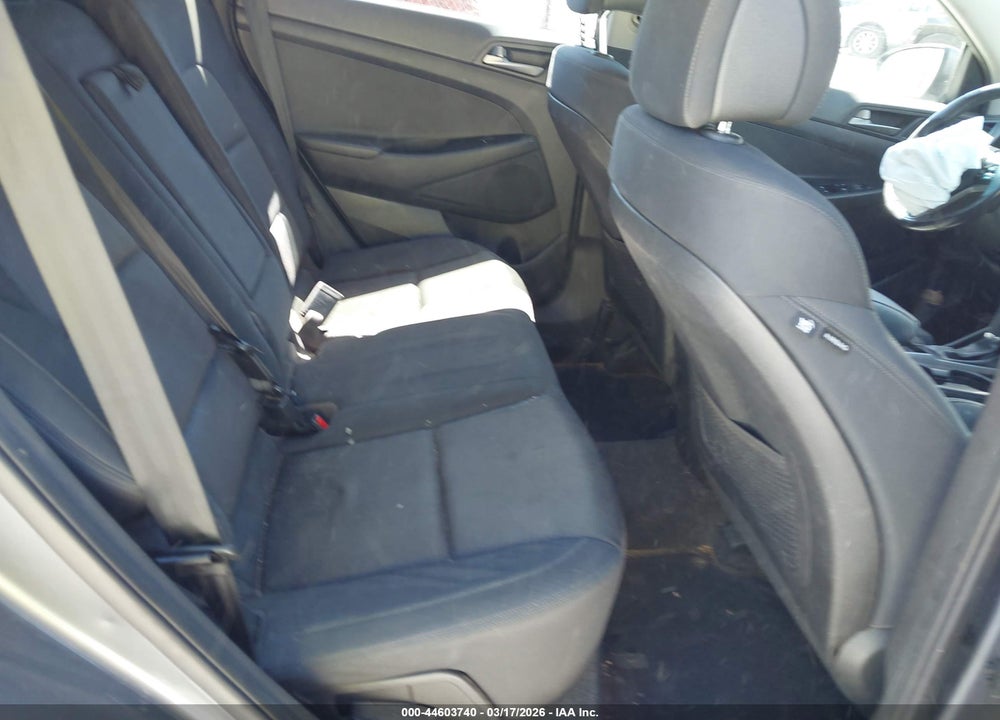 2017 HYUNDAI TUCSON SPORT VIN: KM8J33A21HU367681