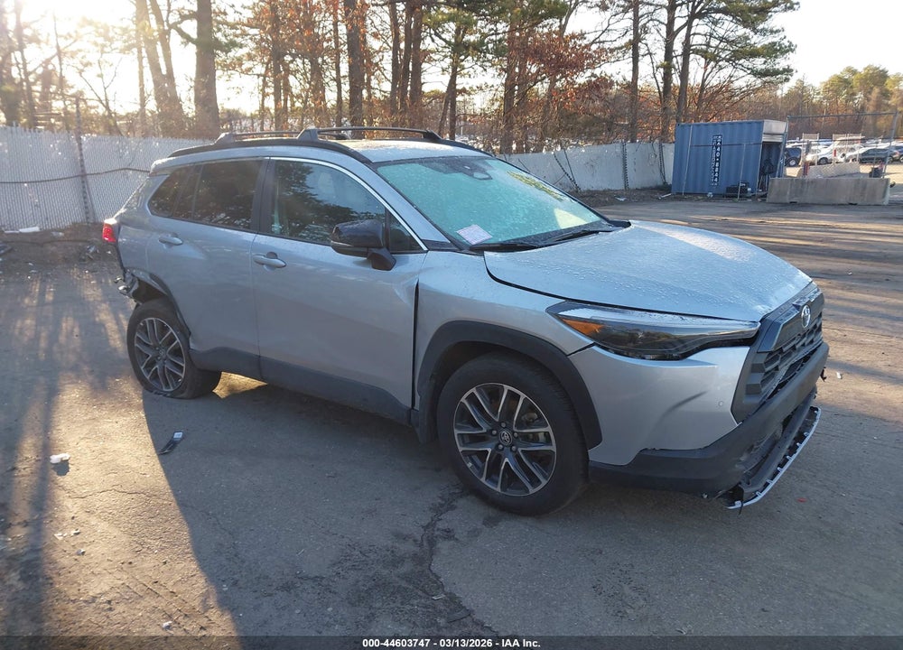2026 TOYOTA COROLLA CROSS XLE VIN: 7MUDAABG4TV154250