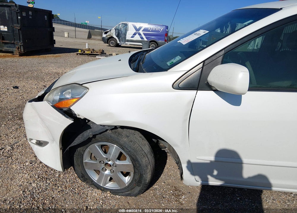 2009 TOYOTA SIENNA XLE VIN: 5TDZK22C49S267043
