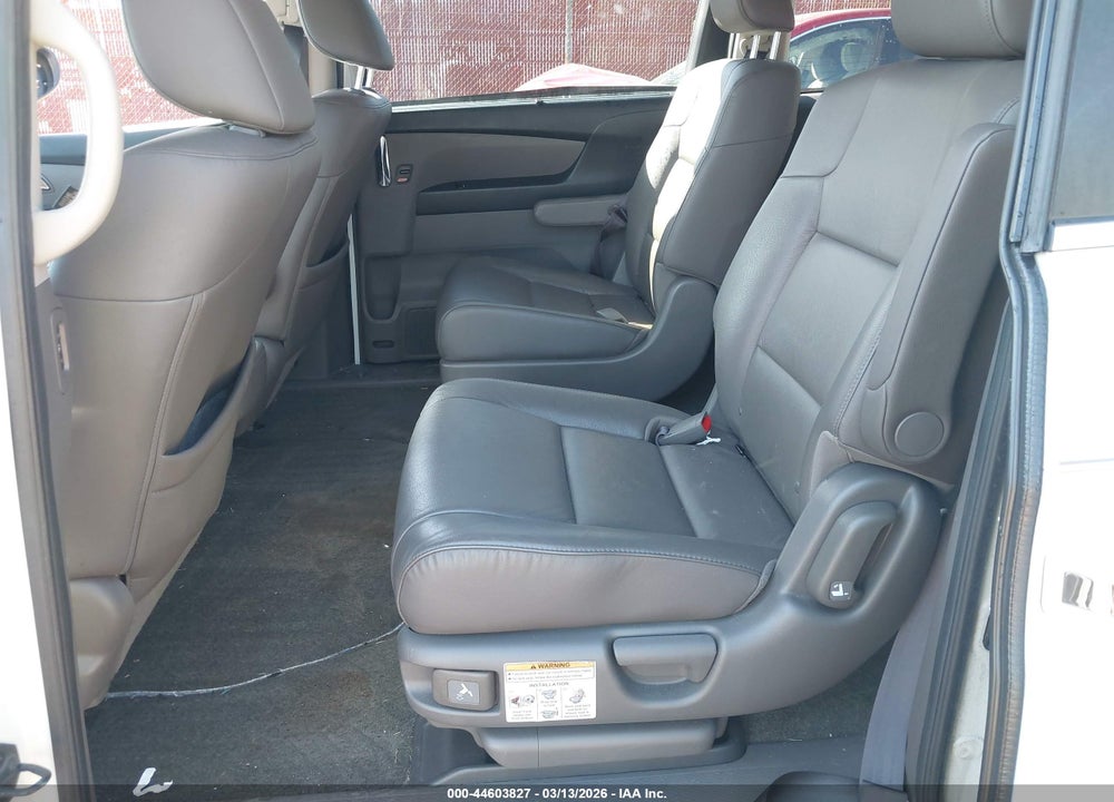 2014 HONDA ODYSSEY EX-L VIN: 5FNRL5H64EB118551
