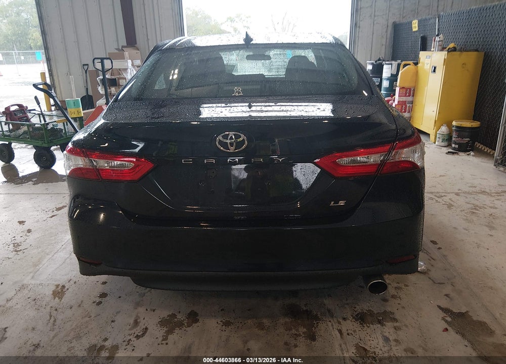 2019 TOYOTA CAMRY LE VIN: 4T1B11HK7KU690032