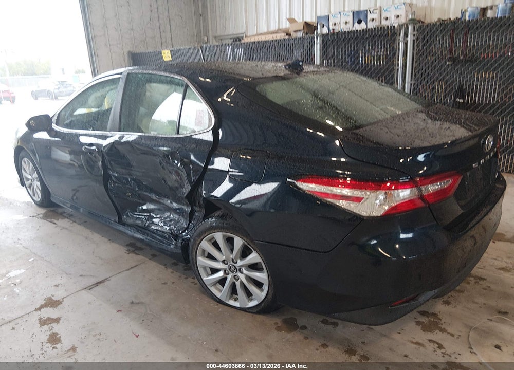 2019 TOYOTA CAMRY LE VIN: 4T1B11HK7KU690032