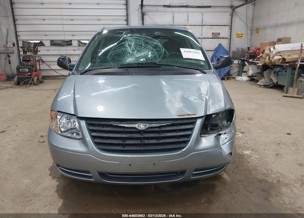 2006 CHRYSLER TOWN & COUNTRY VIN: 1A4GP45R66B558953