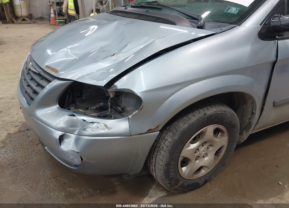 2006 CHRYSLER TOWN & COUNTRY VIN: 1A4GP45R66B558953