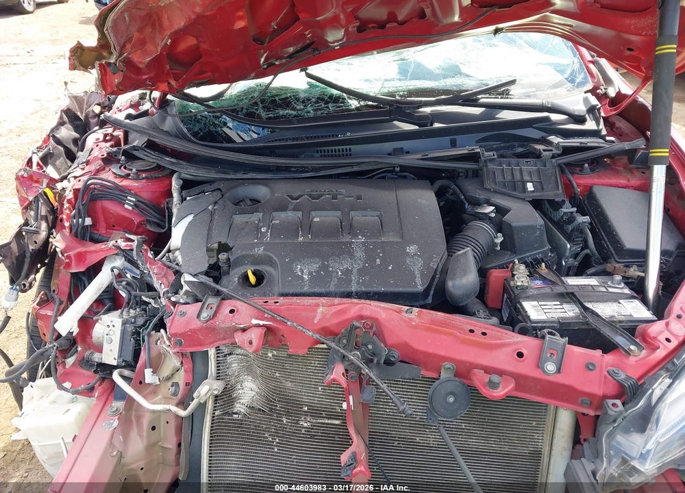 2018 TOYOTA COROLLA LE VIN: 5YFBURHE0JP772216