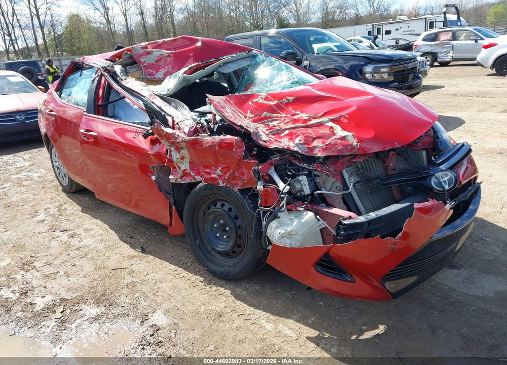 2018 TOYOTA COROLLA LE VIN: 5YFBURHE0JP772216