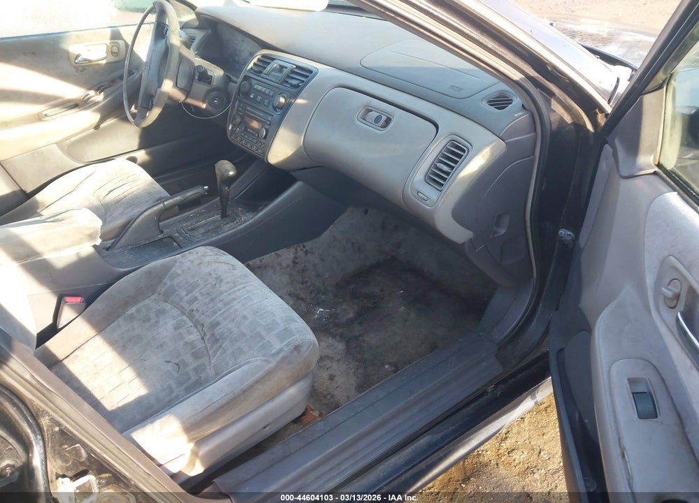 2002 HONDA ACCORD 2.3 EX VIN: 1HGCG56682A153550