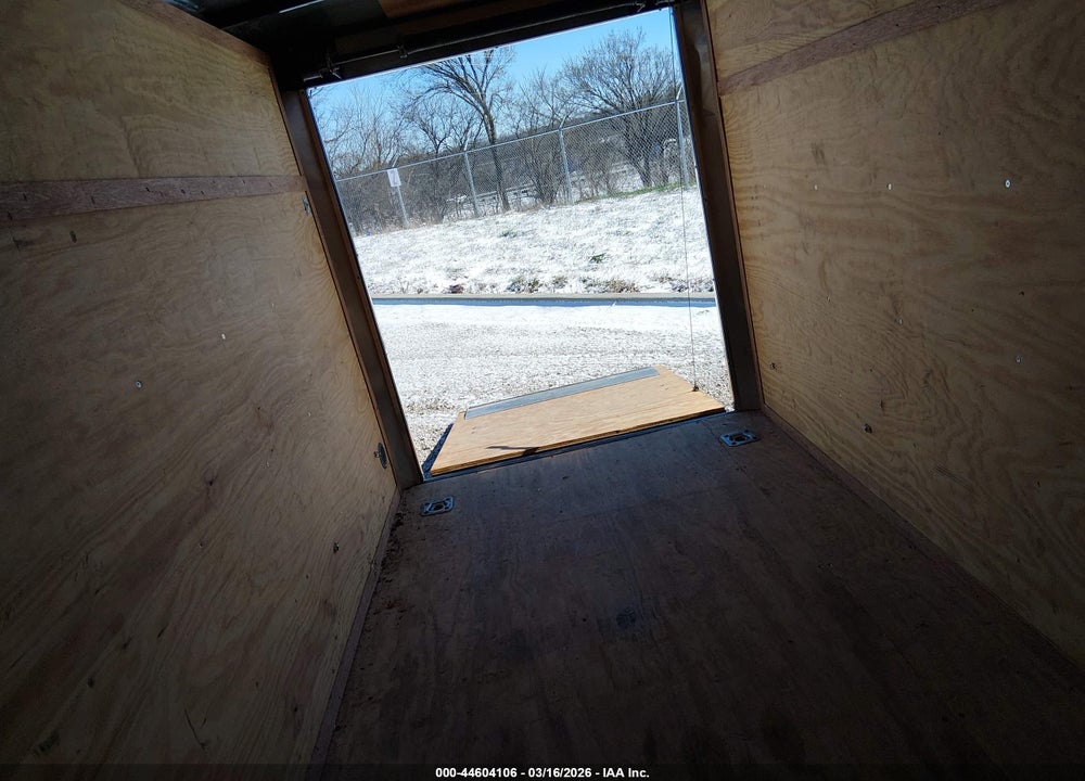 2018 DOOLITTLE TRAILER MFG INC UNKNOWN VIN: 1DGCS1017JM027587