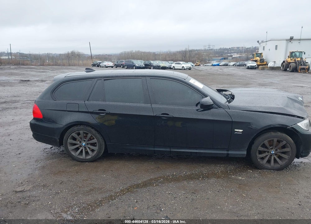 2011 BMW 328 XI VIN: WBAUU3C5XBA543090