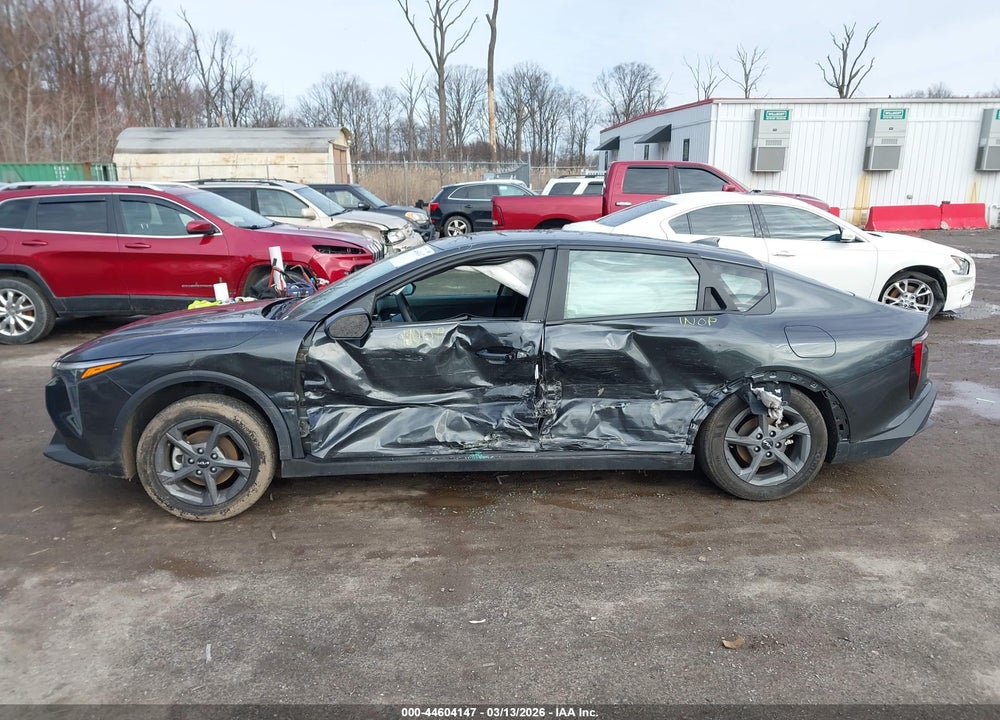 2025 KIA K4 LXS VIN: 3KPFT4DE0SE013498