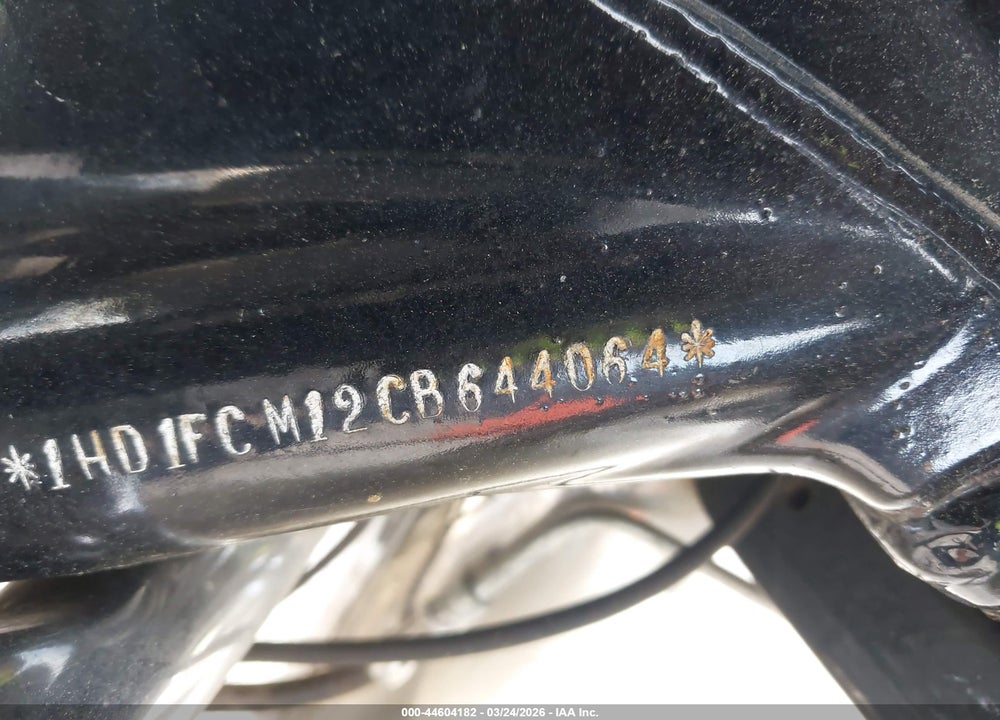 2012 HARLEY-DAVIDSON FLHTCU ULTRA CLASSIC ELECTRA GLD VIN: 1HD1FCM12CB644064
