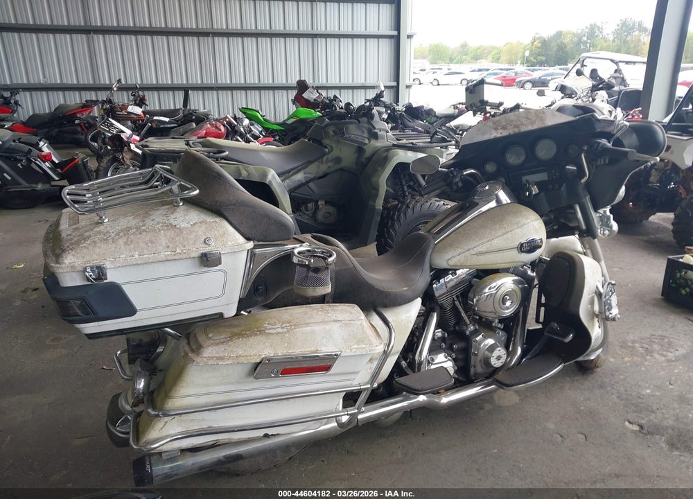 2012 HARLEY-DAVIDSON FLHTCU ULTRA CLASSIC ELECTRA GLD VIN: 1HD1FCM12CB644064