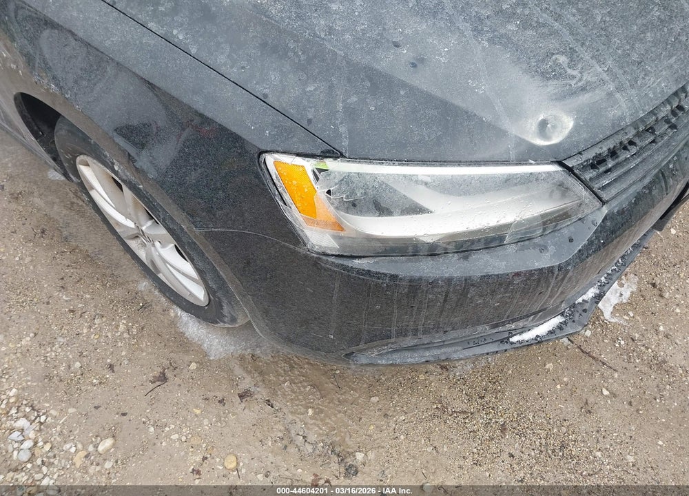 2011 VOLKSWAGEN JETTA 2.5L SE VIN: 3VWDZ7AJ1BM397710
