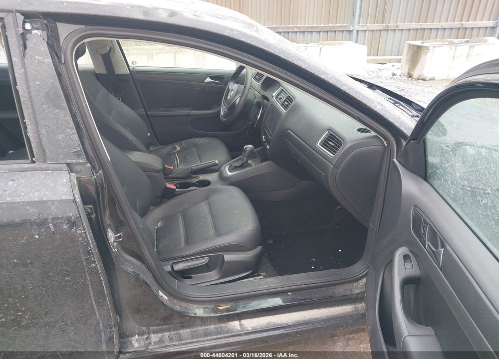 2011 VOLKSWAGEN JETTA 2.5L SE VIN: 3VWDZ7AJ1BM397710