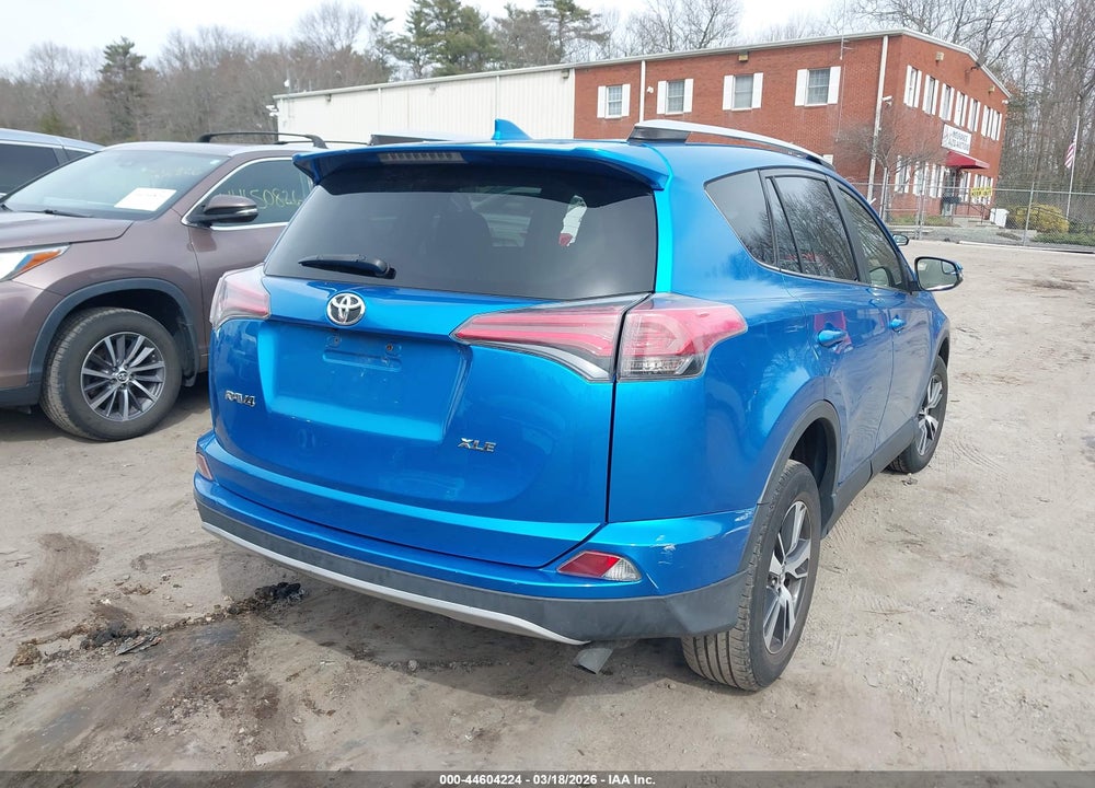 2016 TOYOTA RAV4 XLE VIN: JTMRFREV8GJ102326