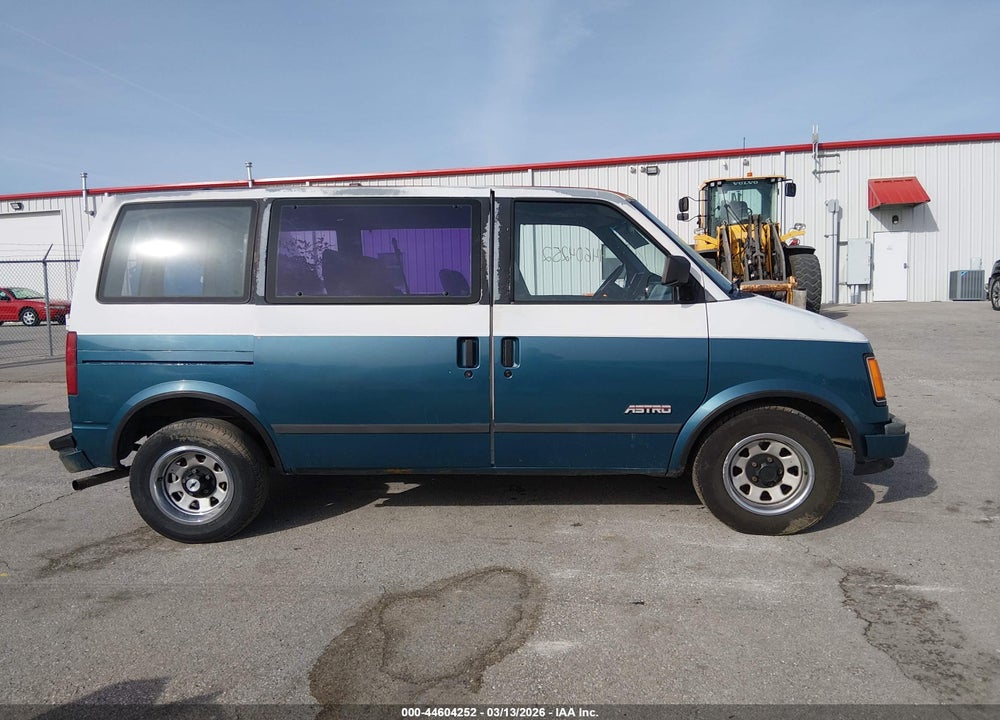 1986 CHEVROLET ASTRO VIN: 1G8DM15Z7GB149209
