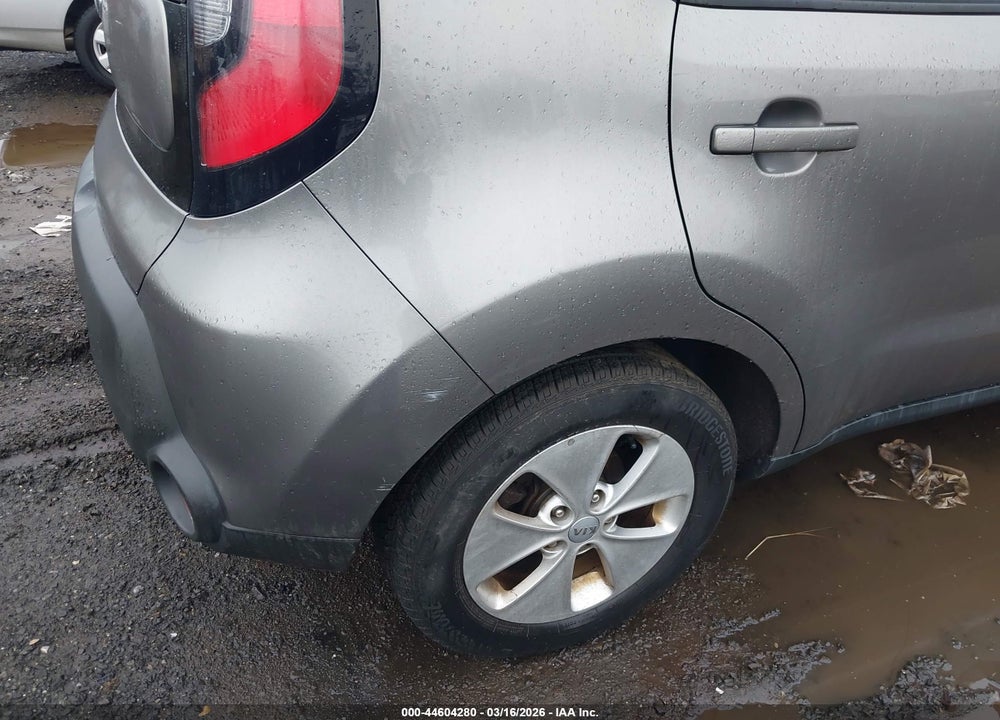 2015 KIA SOUL VIN: KNDJN2A22F7233718