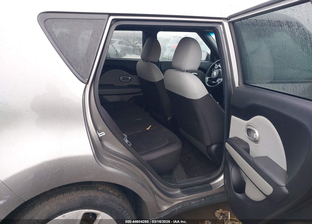 2015 KIA SOUL VIN: KNDJN2A22F7233718