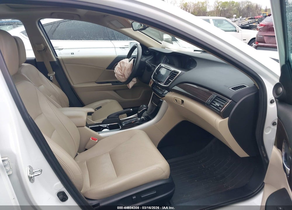 2017 HONDA ACCORD EX-L V6 VIN: 1HGCR3F84HA045094