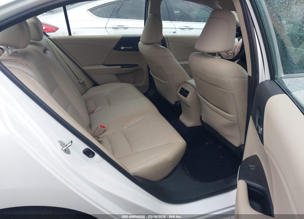 2017 HONDA ACCORD EX-L V6 VIN: 1HGCR3F84HA045094