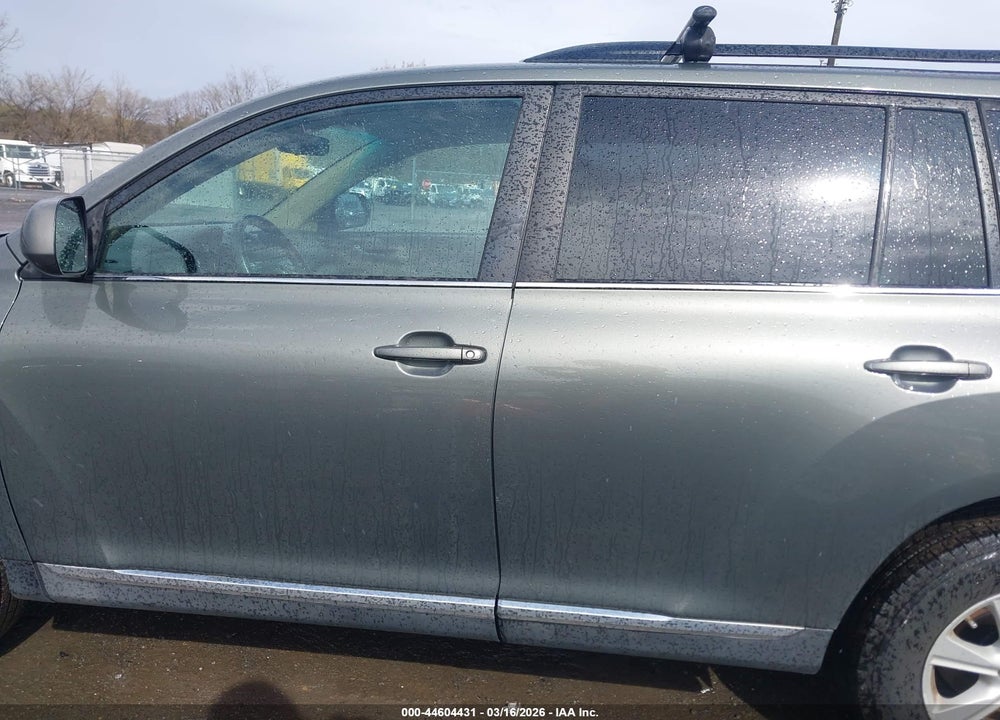 2012 TOYOTA HIGHLANDER BASE V6 VIN: 5TDBK3EH1CS162854