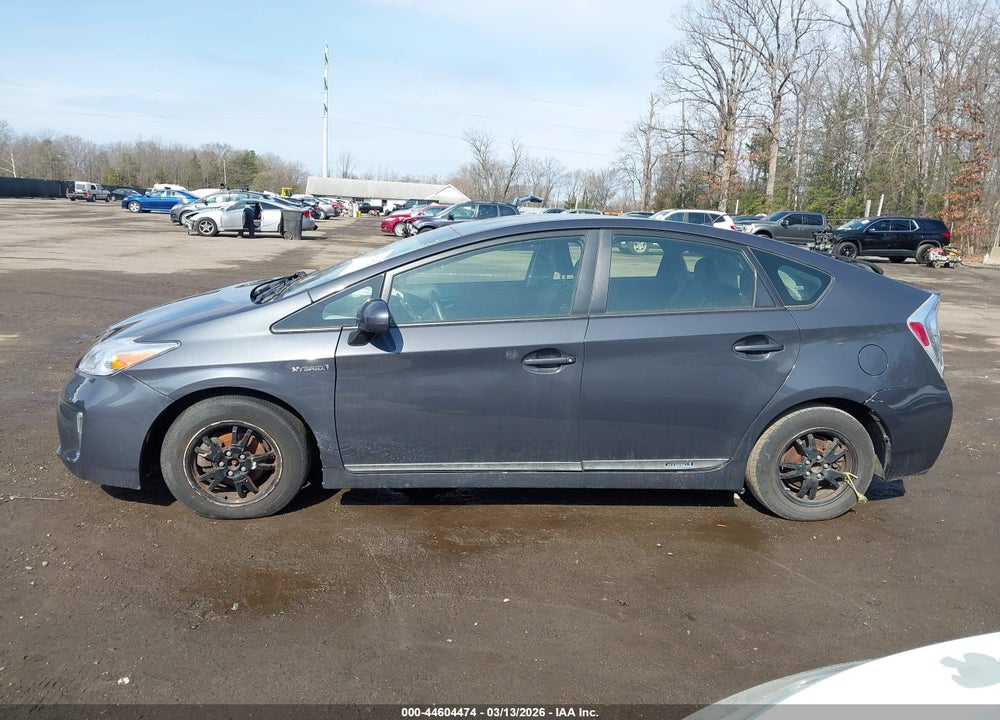 2015 TOYOTA PRIUS TWO VIN: JTDKN3DU6F0439267
