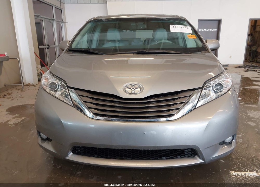 2012 TOYOTA SIENNA XLE V6 8 PASSENGER VIN: 5TDYK3DC1CS267068