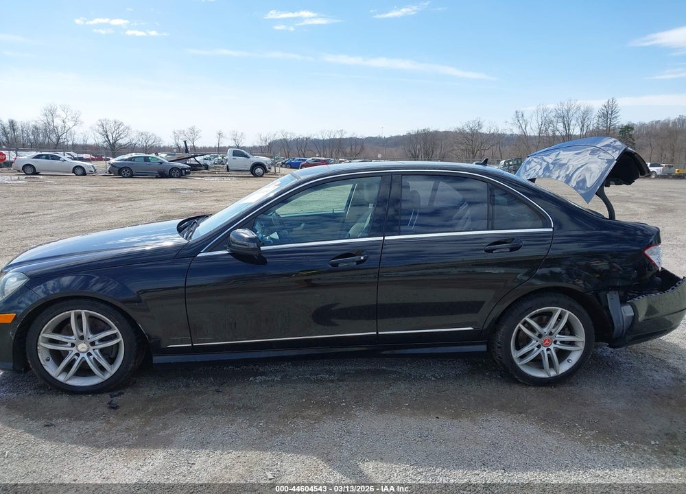 2013 MERCEDES-BENZ C 300 SPORT 4MATIC VIN: WDDGF8AB5DR286625