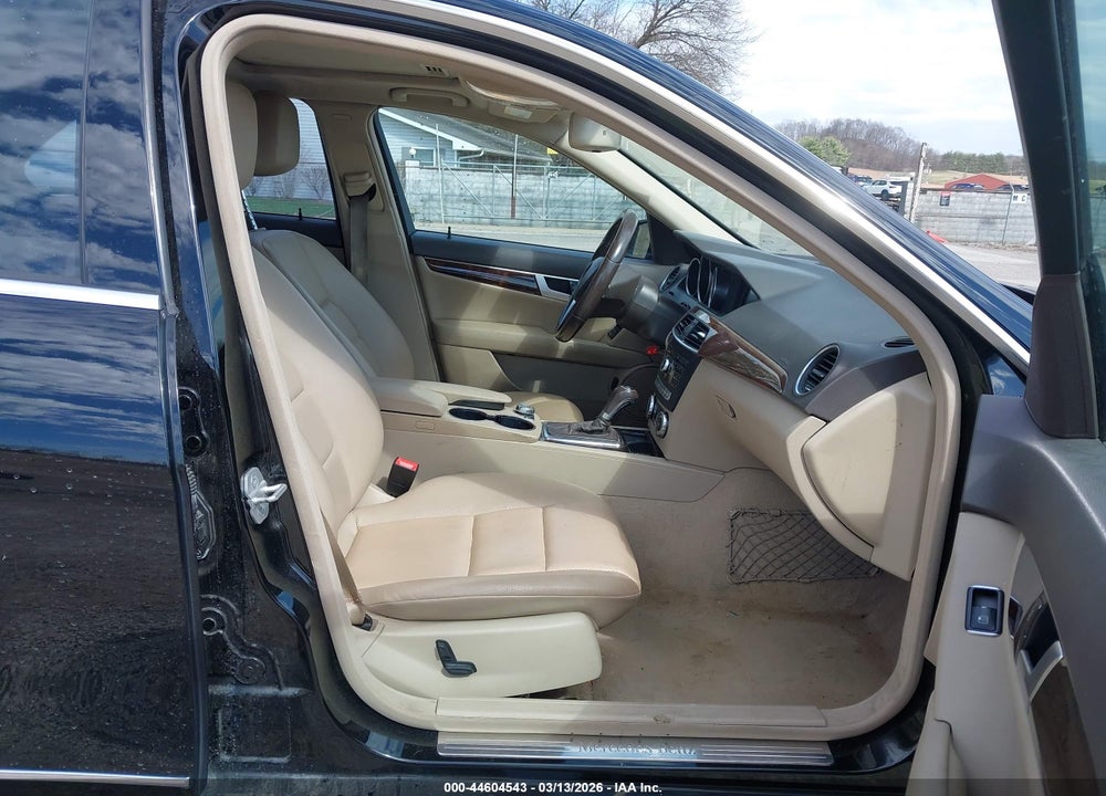 2013 MERCEDES-BENZ C 300 SPORT 4MATIC VIN: WDDGF8AB5DR286625