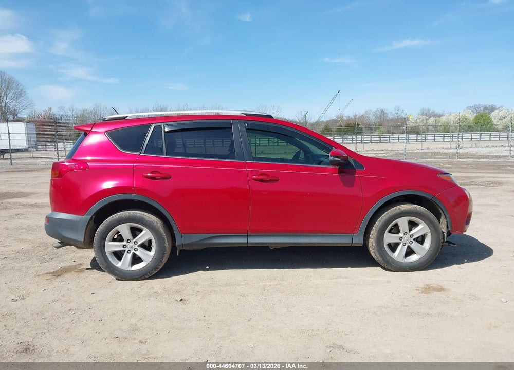 2014 TOYOTA RAV4 XLE VIN: JTMWFREVXEJ007024