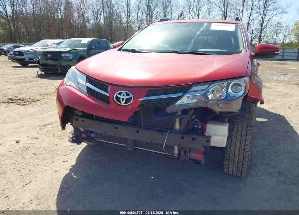 2014 TOYOTA RAV4 XLE VIN: JTMWFREVXEJ007024
