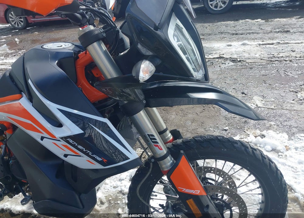 2020 KTM 790 ADVENTURE R VIN: VBKTR3401LM789477
