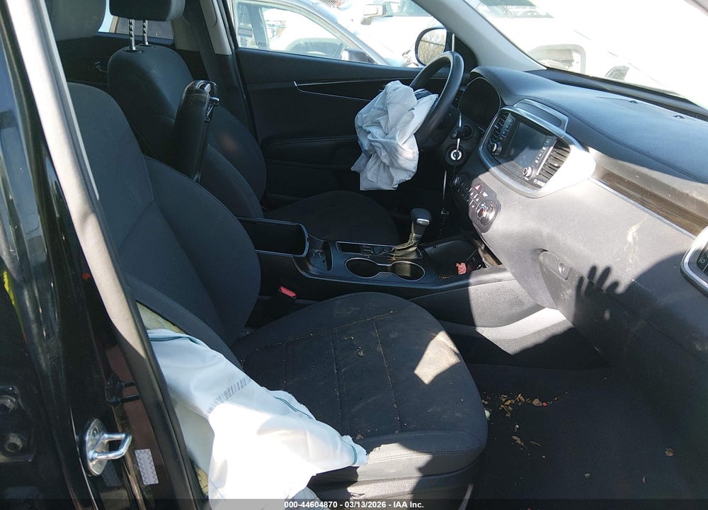 2019 KIA SORENTO 2.4L L VIN: 5XYPG4A33KG583865