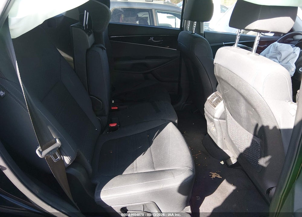 2019 KIA SORENTO 2.4L L VIN: 5XYPG4A33KG583865