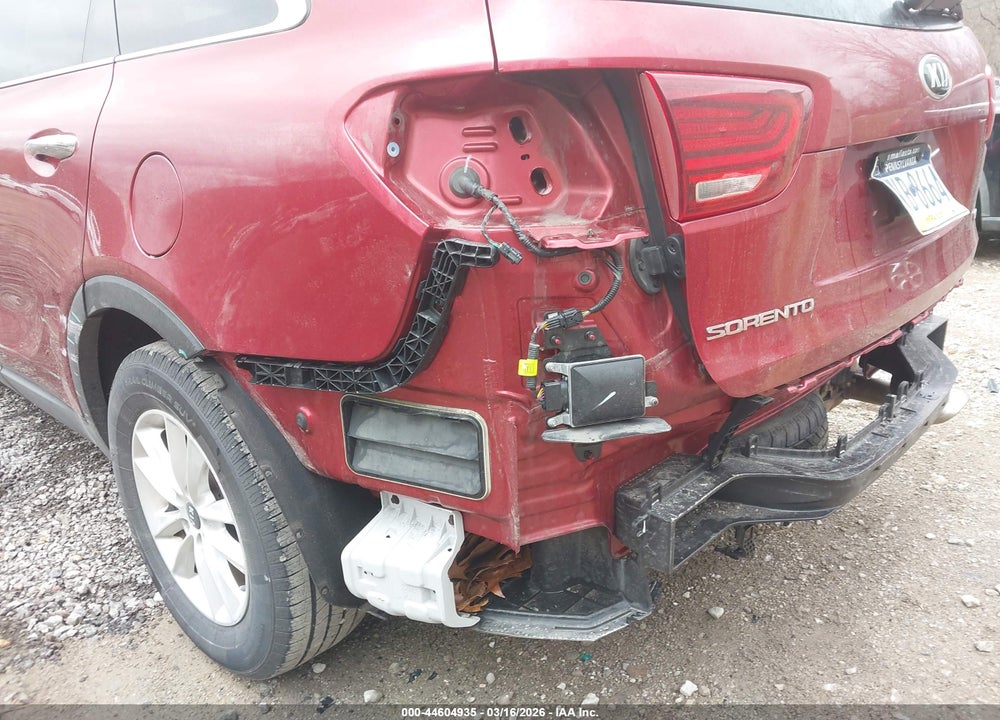 2019 KIA SORENTO 2.4L LX VIN: 5XYPGDA32KG570217