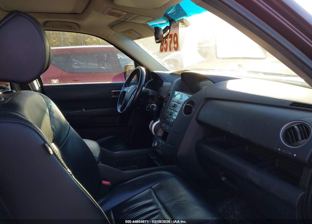 2011 HONDA PILOT TOURING VIN: 5FNYF4H93BB097811