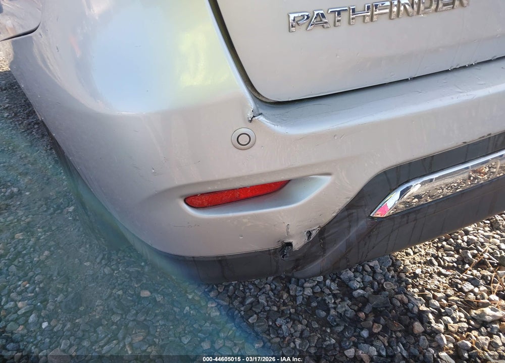 2013 NISSAN PATHFINDER SL VIN: 5N1AR2MM4DC630266