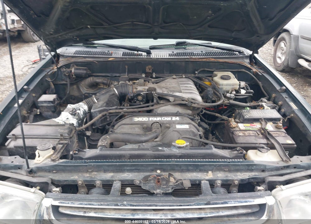 2002 TOYOTA 4RUNNER SR5 V6 VIN: JT3GN86R020245621