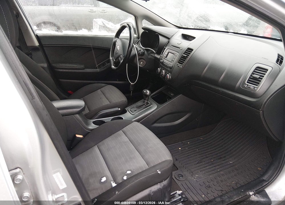 2015 KIA FORTE EX VIN: KNAFX4A84F5328354