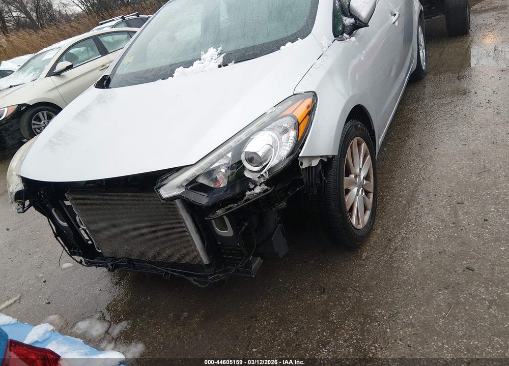 2015 KIA FORTE EX VIN: KNAFX4A84F5328354