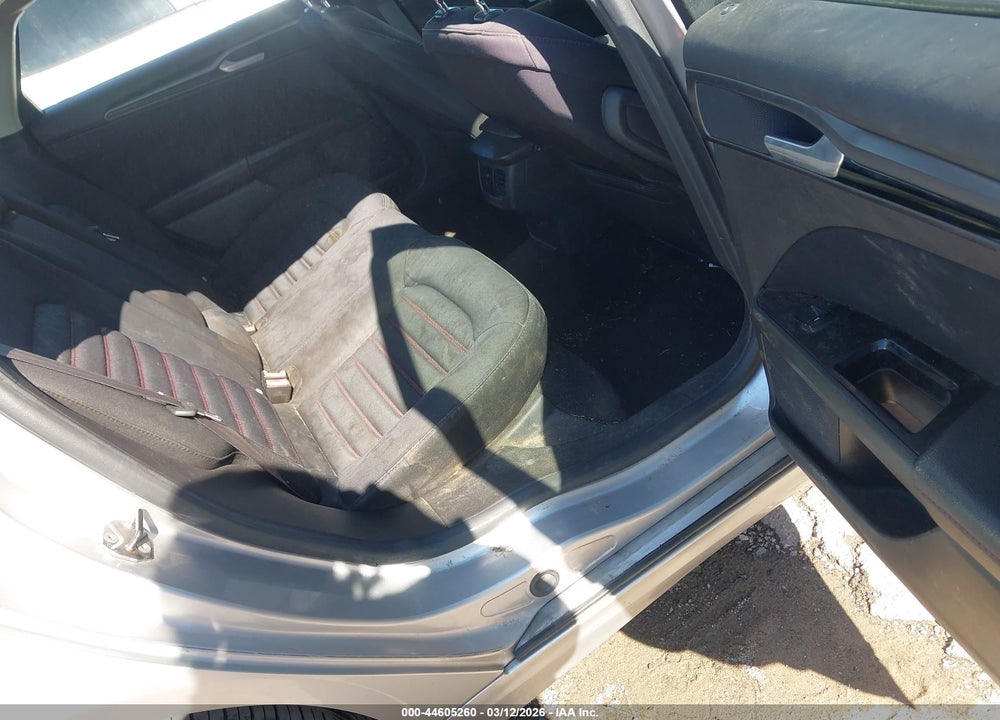 2013 FORD FUSION SE VIN: 3FA6P0H7XDR341232